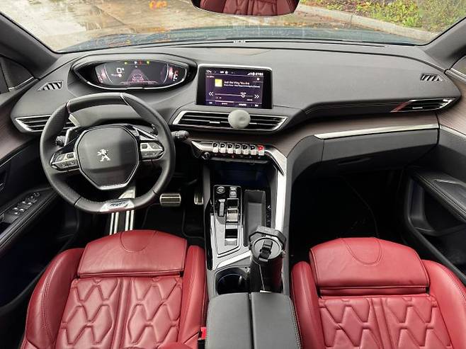 푸조 5008 내부 ⓒ데일리안 편은지 기자