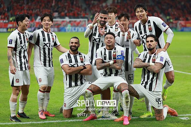 ▲ 25일 중국 상하이에서 2025 아시아 챔피언스리그 엘리트 5차전 상하이 하이강과 FC서울이 맞붙었다. 린가드가 후반에만 2골 1도움을 기록한 서울이 3-1로 상하이를 잡고 공식전 5경기 만에 승리를 맛봤다.