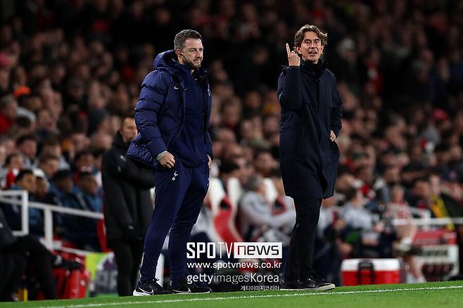 ▲ 아스날의 에베리치 에제가 해트트릭을 기록하며 팀의 승리를 이끌었고, 토트넘은 히샬리송의 만회골이 나왔을 뿐 이렇다 할 모습을 보이지 못했다. 동시에 북런던 최대 라이벌인 아스날에 대패를 당하며 자존심이 구겨졌다.