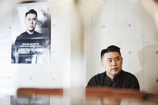 권성준 셰프가 서울 용산구 '비아 톨레도 파스타 바'에서 한국경제신문과 인터뷰를 하고 있다. ⓒ문덕관