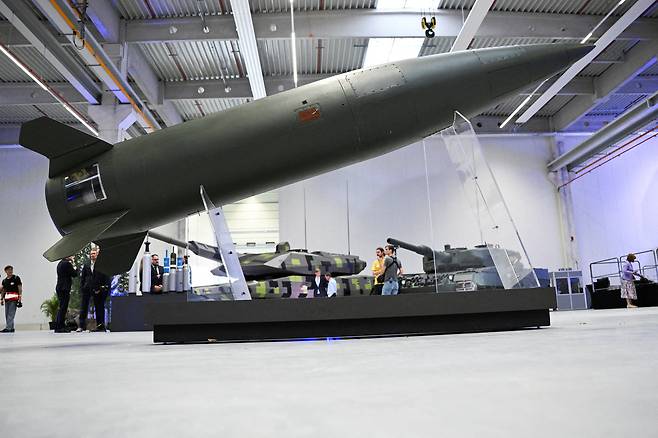 An Army Tactical Missile System (ATACMS) is displayed during the inauguration of a new artillery plant of ammunition maker Rheinmetall, in Unterluess, Germany, on Aug. 27. [REUTERS/YONHAP]