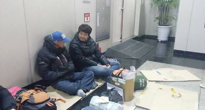 송주현씨가 20대 시절 노숙인 봉사를 하는 장면. 송씨 제공