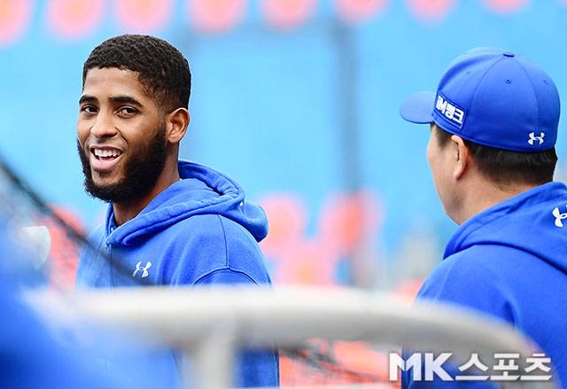 리그 최고의 타자로 거듭난 르윈 디아즈는 삼성과 재계약을 맺었다. 사진=김영구 기자