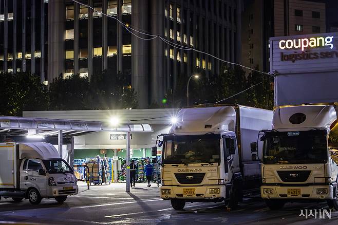 11월10일 서울 시내의 한 쿠팡 물류센터(캠프)에서 상하차 작업이 이어지고 있다.ⓒ시사IN 박미소