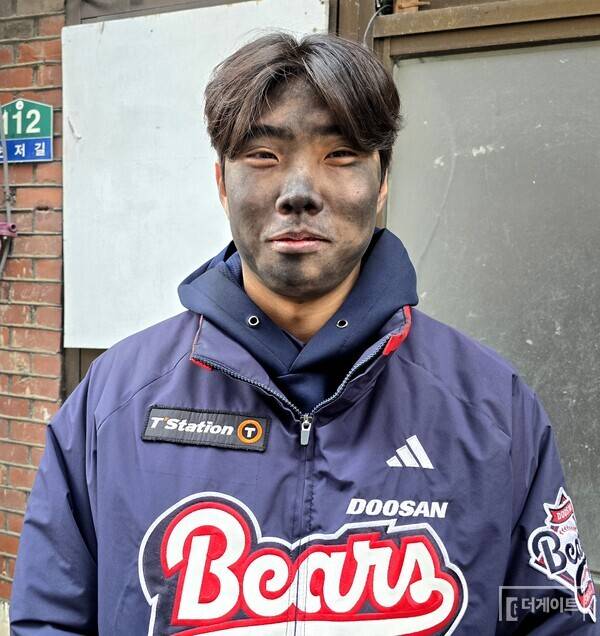 최근 연탄봉사 후 취재진과 인터뷰 한 두산 내야수 박준순. (사진=더게이트 황혜정 기자)