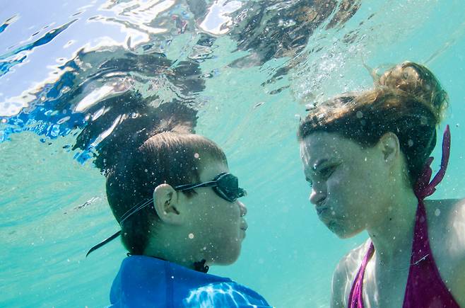물속에서 숨을 너무 오래 참아 저산소 상태가 되면서 물에서 의식을 잃는 현상을 얕은 물 기절이라고 한다. 사진=게티이미지뱅크