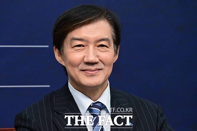 조국 조국혁신당 대표가 검찰의 대장동 항소 포기 문제를 고리로 여야 대표에게 공개 토론을 제안하며 정치적 존재감 확대에 나섰다. /남윤호 기자