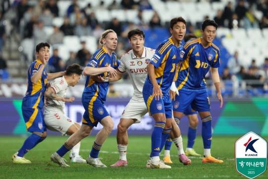 11월 9일 울산과 수원FC의 맞대결 모습. 사진[연합뉴스]