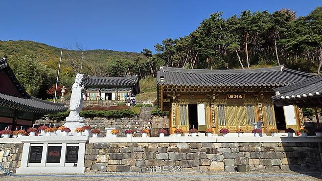 경남 진주시 청곡사 전경