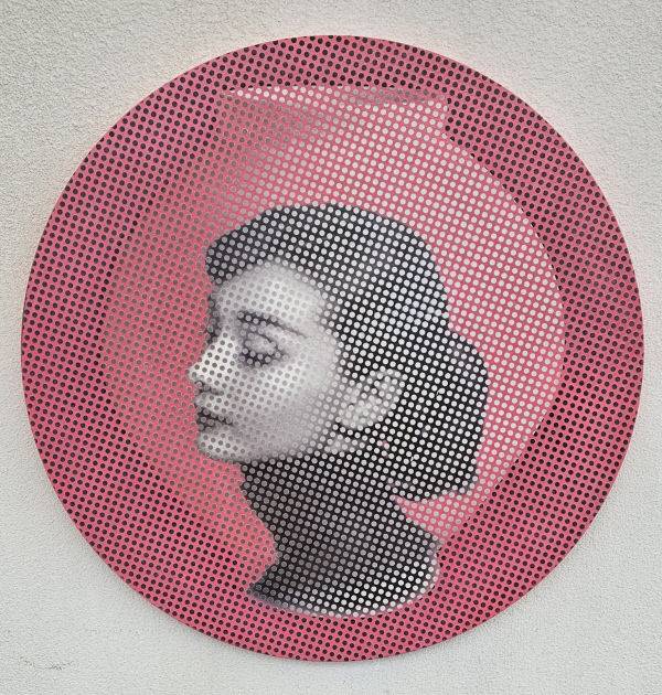 김중식 작가, 달항아리와 오드리햅번 30호 캔버스 위에 아크릴릭 2024