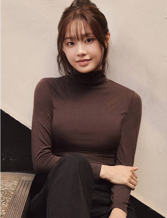 BYC는 본격적인 겨울 시즌이 시작되면서 따뜻하고 가볍게 입을 수 있는 기능성웨어 '보디히트'의 매출이 크게 증가했다.(BYC제공)