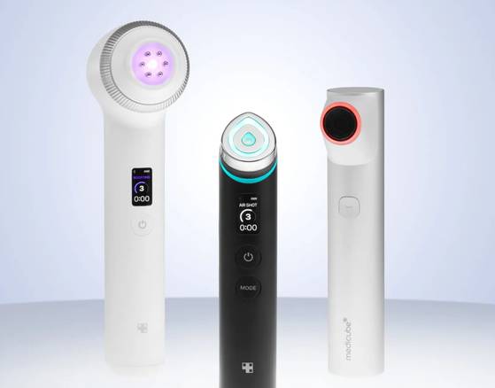 APR이 ‘메디큐브’ 브랜드로 출시한 뷰티 디바이스. 사진 APR