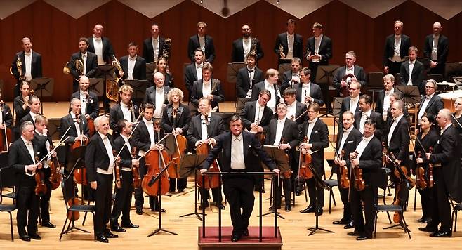 빈 필하모닉 오케스트라와 크리스티안 틸레만, 임형택 기자