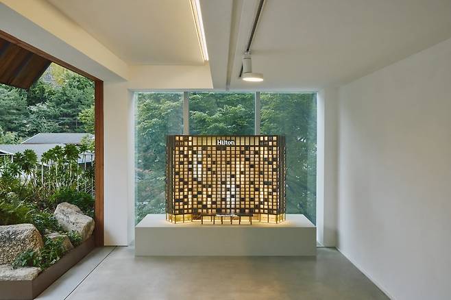 <힐튼서울 자서전>. 피크닉 제공