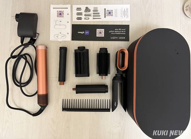 에어랩 코안다2x™ 멀티 스타일러 앤 드라이어 앰버 실크 컬러 전 구성. 심하연 기자