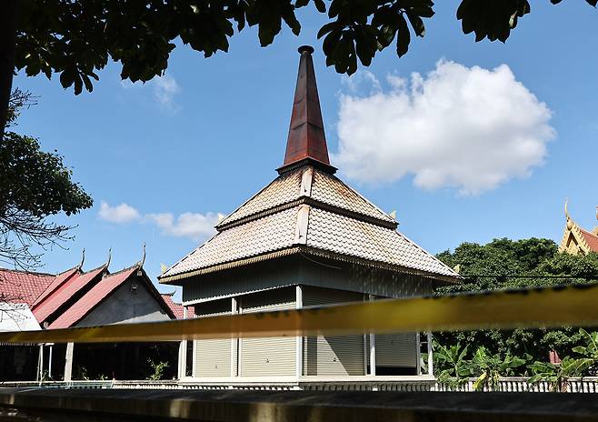 지난달 20일(현지시간) 캄보디아 프놈펜 턱틀라사원에서 보코산 지역의 온라인스캠범죄단지에 감금돼 고문 끝에 숨진 대학생 박모씨의 화장이 진행되고 있다. 프놈펜(캄보디아)=뉴스1