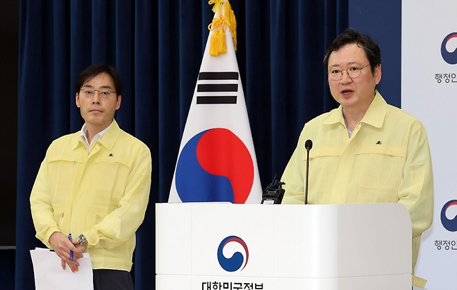 국정자원 화재 관련 중대본 브리핑, 설명하는 이재용 원장 / 사진=연합뉴스