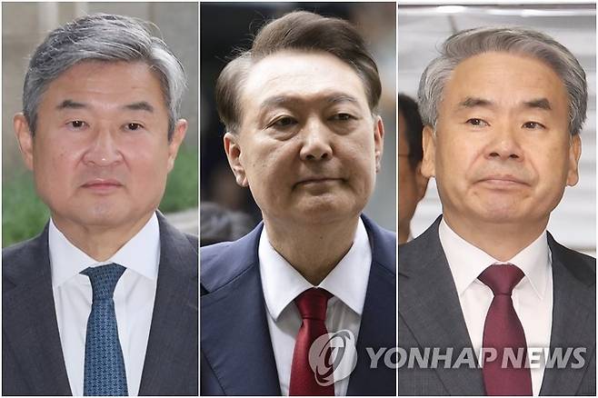 조태용 전 국가안보실장(왼쪽부터)·윤석열 전 대통령·이종섭 전 국방부 장관 [연합뉴스 자료사진]