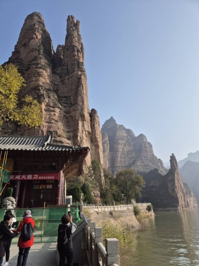 ▲ 병령사 입구