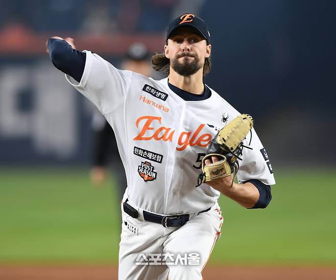 한화 선발투수 와이스가 대전 한화생명 볼파크에서 열린 2025 KBO 한국시리즈 4차전 LG와 경기에서 역투하고 있다. 대전 | 최승섭기자 thunder@sportsseoul.com