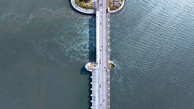 한국수자원공사 시화호조력발전소 전경. / 수공