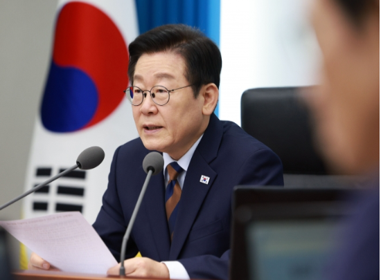 이재명 대통령이 27일 서울 용산 대통령실에서 열린 수석보좌관회의에서 발언하고 있다. (사진=대통령실통신사진기자단)