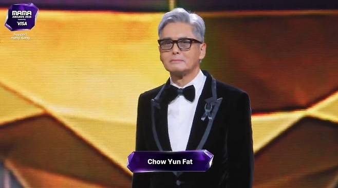 ‘마마 어워즈’에 시상자로 나선 주윤발. 사진ㅣ엠넷