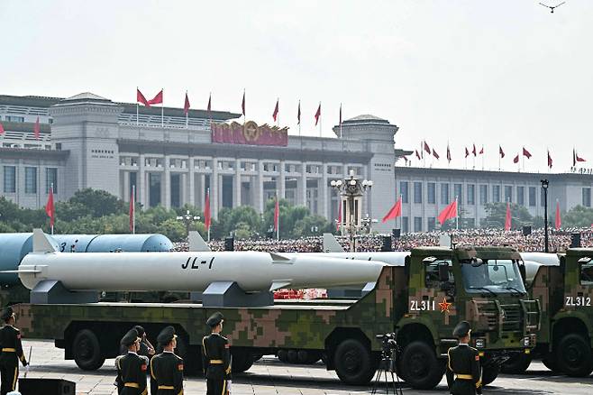 9월 중국 베이징에서 열린 전승절 80주년 기념 열병식에서 공개된 공중발사탄도미사일ALBM 징레이(驚雷·JL)-1. (사진=AFP)