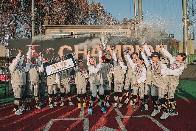 석교초등학교가 '2025 이승엽 파운데이션 인비테이셔널'에서 정상에 올랐다. (이승엽야구장학재단 제공)