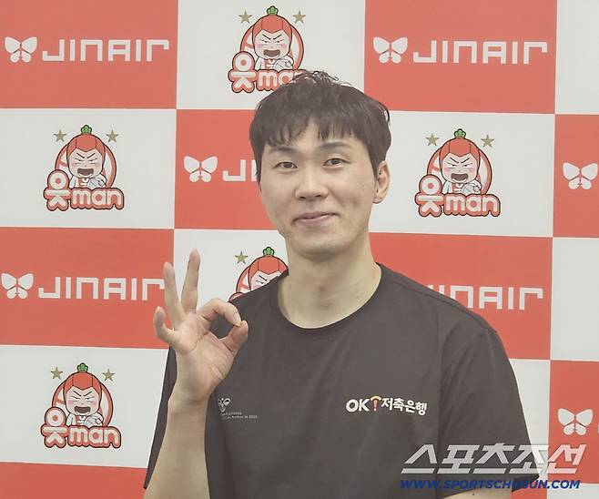 인터뷰에 임한 전광인. 김영록 기자