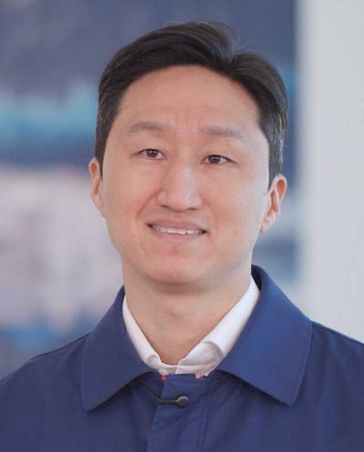 정기선 HD현대 회장이 1일 HD현대중공업 출범을 축하하는 영상 메시지를 전하고 있다. HD현대 제공