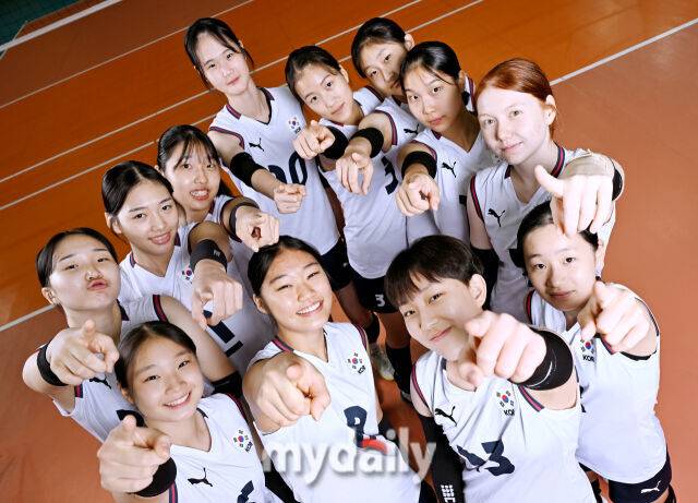 2025년 아시아선수권 우승을 차지한 U16 여자배구대표팀./송일섭 기자