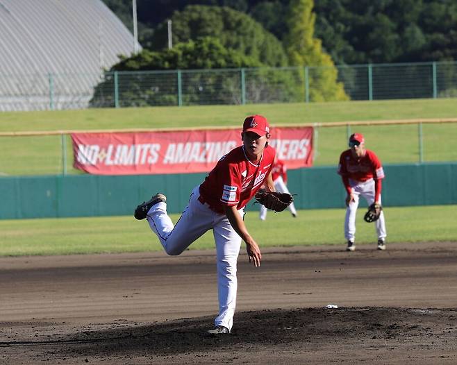 ▲ SSG는 빠른 공을 던질 수 있고, 군 문제까지 해결한 조요한이 선발로 성공할 수 있다고 보고 장기 프로젝트를 시작했다 ⓒSSG랜더스