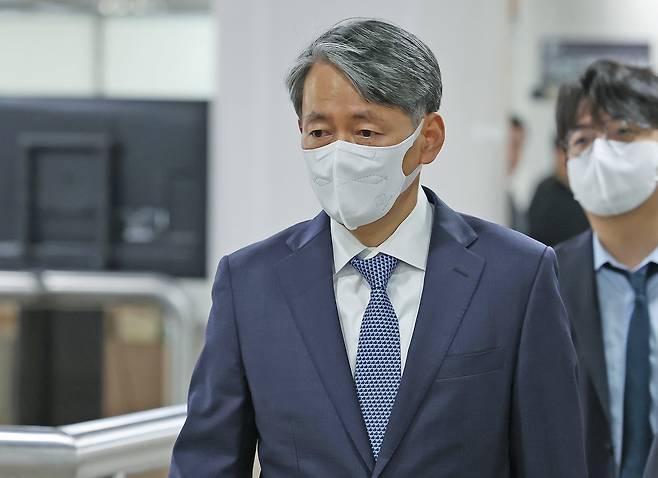 '12·3 비상계엄' 사태 관련 내란중요임무종사 등 혐의로 기소된 조지호 전 경찰청장이 지난 4월 16일 오전 서울 서초구 서울중앙지방법원에서 열린 공판에 출석하고 있다. /뉴스1