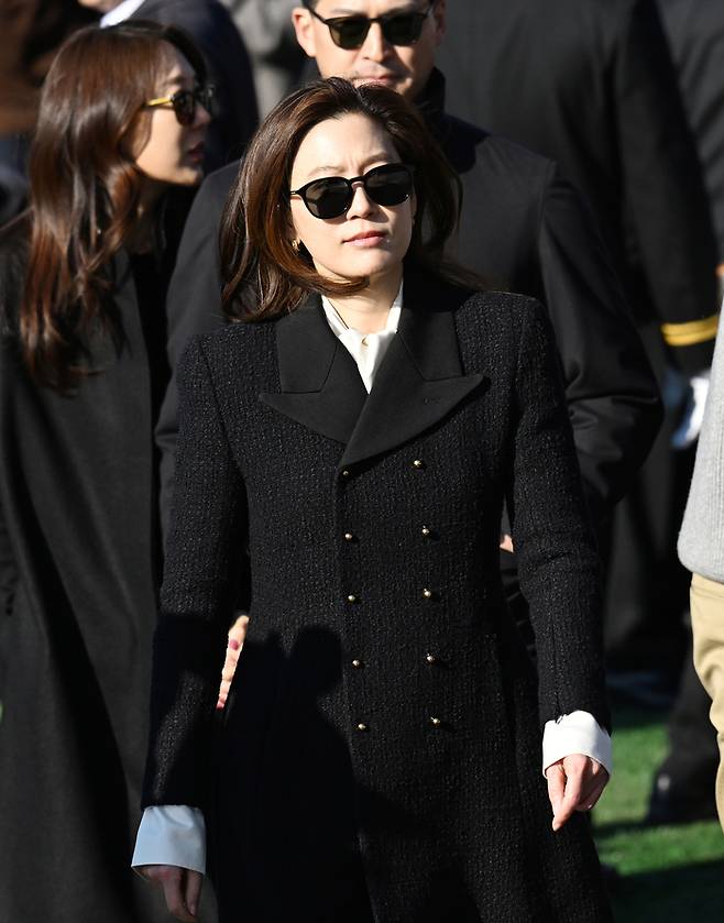 임세령 대상홀딩스 부회장이 지난달 28일 경남 창원시 진해구 해군사관학교에서 열린 ‘제139기 해군사관후보생 임관식’에 참석하고 있다. [연합뉴스]