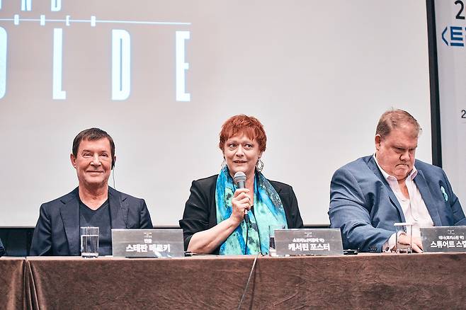 국립오페라단 ‘트리스탄 이졸데’ 연출을 맡은 슈테판 메르키와 이졸데 역의 캐서린 포스터, 트리스탄 역의 스튜어트 스켈톤 [국립오페라단 제공]