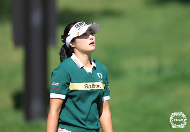퍼팅을 실패한 뒤 아쉬운 표정을 짓고 있는 이정은6. 사진 제공=KLPGA