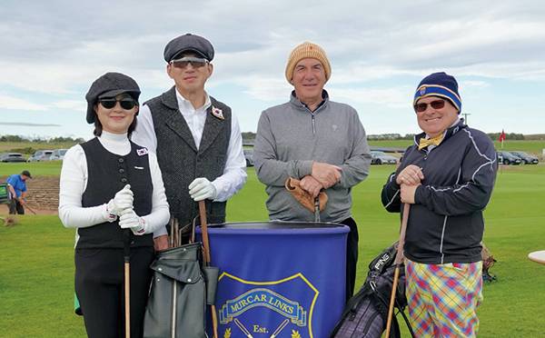 단체전에 참가한 한국과 스코틀랜드 연합팀.