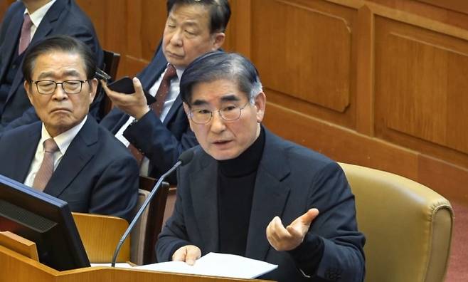 김용현 전 국방부 장관이 지난 1월23일 오후 서울 종로구 헌법재판소에서 열린 윤석열 대통령 탄핵심판 4차변론에 증인으로 출석해 발언하고 있다. /사진=뉴스1