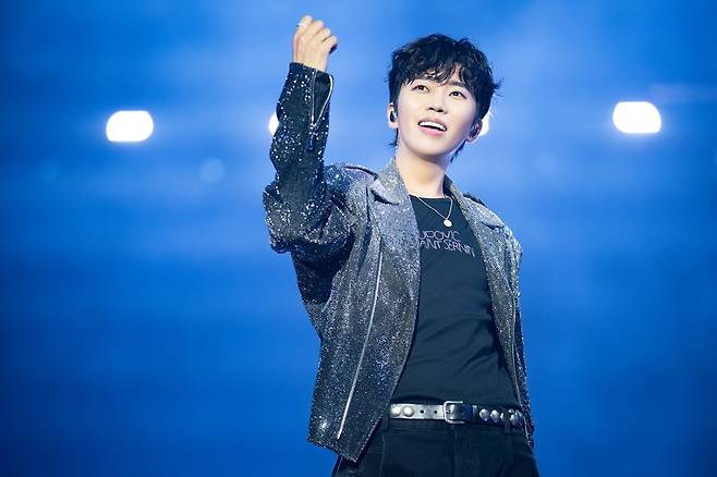 드디어 100번째! 임영웅 '순간을 영원처럼' MV 천만뷰 달성