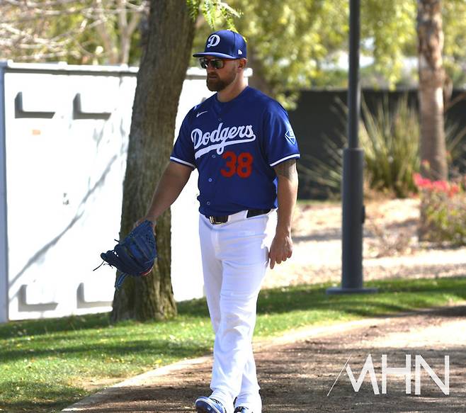 (다저스 불펜투수 예이츠)