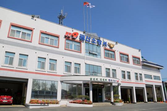 금산소방서는겨울철 난방기 사용 증가와 실내 체류 시간 장기화로 아파트 화재 위험이 크게 높아 대피요령 숙지를 당부하고 나섰다.대전일보DB