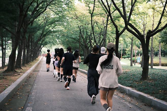 러닝을 일상의 즐거움으로 여기는 러너들이 늘었다. 성완 제공