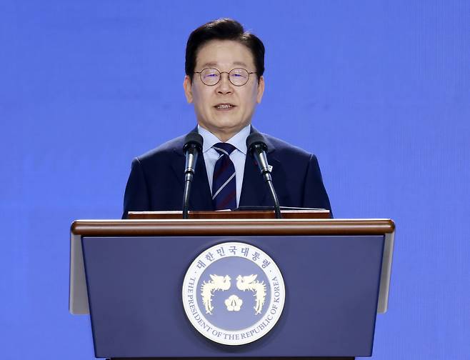 President Lee Jae Myung speaks during an event to mark the launch of the 22nd presidential Peaceful Unification Advisory Council at the Kintex convention center in Goyang, Gyeonggi, on Dec. 2. [YONHAP]