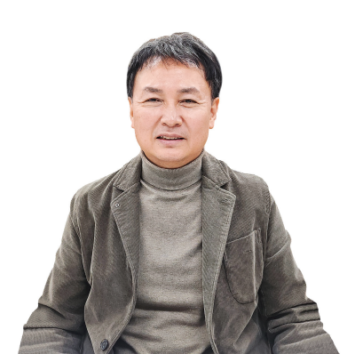 한건준 안성 서운중 교장.