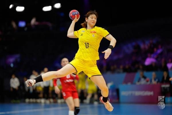 사진 제27회 여자 핸드볼 세계선수권대회 일본과 스위스 경기 모습, 사진 제공=국제핸드볼연맹