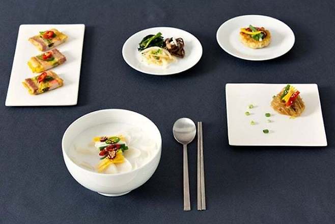 쏟아지는 건강 정보 속에서 비교적 단순한 ‘식사 순서’ 전략이 인기를 끄는 이유는 명확하다. 실천하기 쉽고, 효과가 눈에 보이기 때문이다. 게티이미지