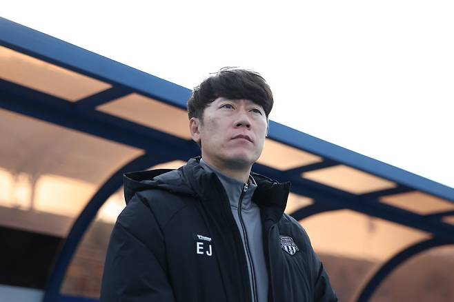 김은중 수원FC 감독은 4일 부천과 승강 PO 1차전 원정경기를 앞두고 승강 PO서 2전승을 거둬 잔류하는 것을 목표로 내세웠다. 사진제공│한국프로축구연맹