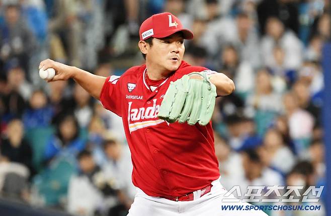 14일 대구 라이온즈파크에서 열린 삼성과 SSG의 준PO 4차전. SSG 노경은이 역투하고 있다. 대구=박재만 기자 pjm@sportschosun.com/2025.10.14/