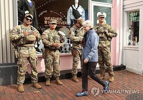 미국 수도 워싱턴DC에 배치된 주방위군. 연합뉴스